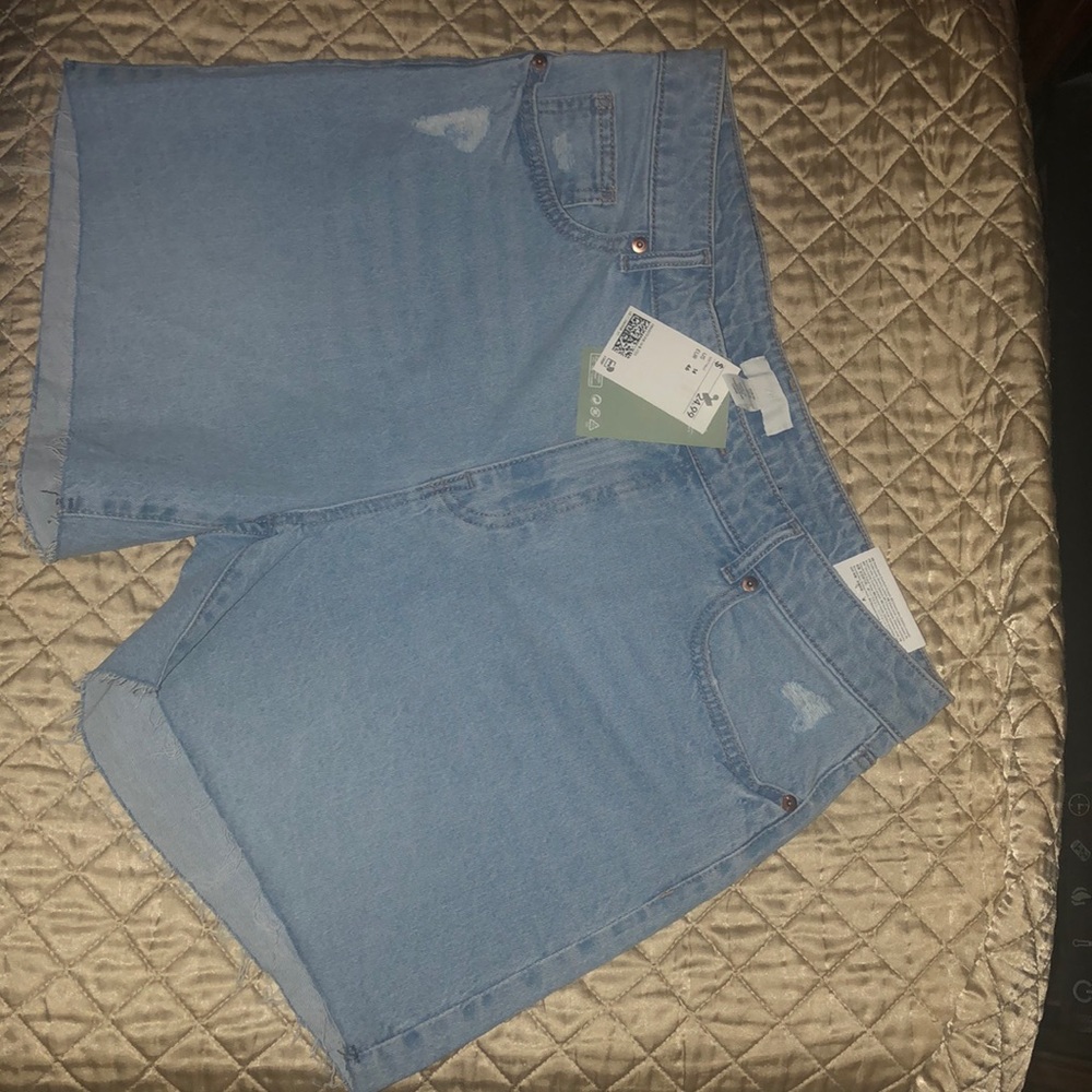 H&M womens jeans shorts,new w/ tags